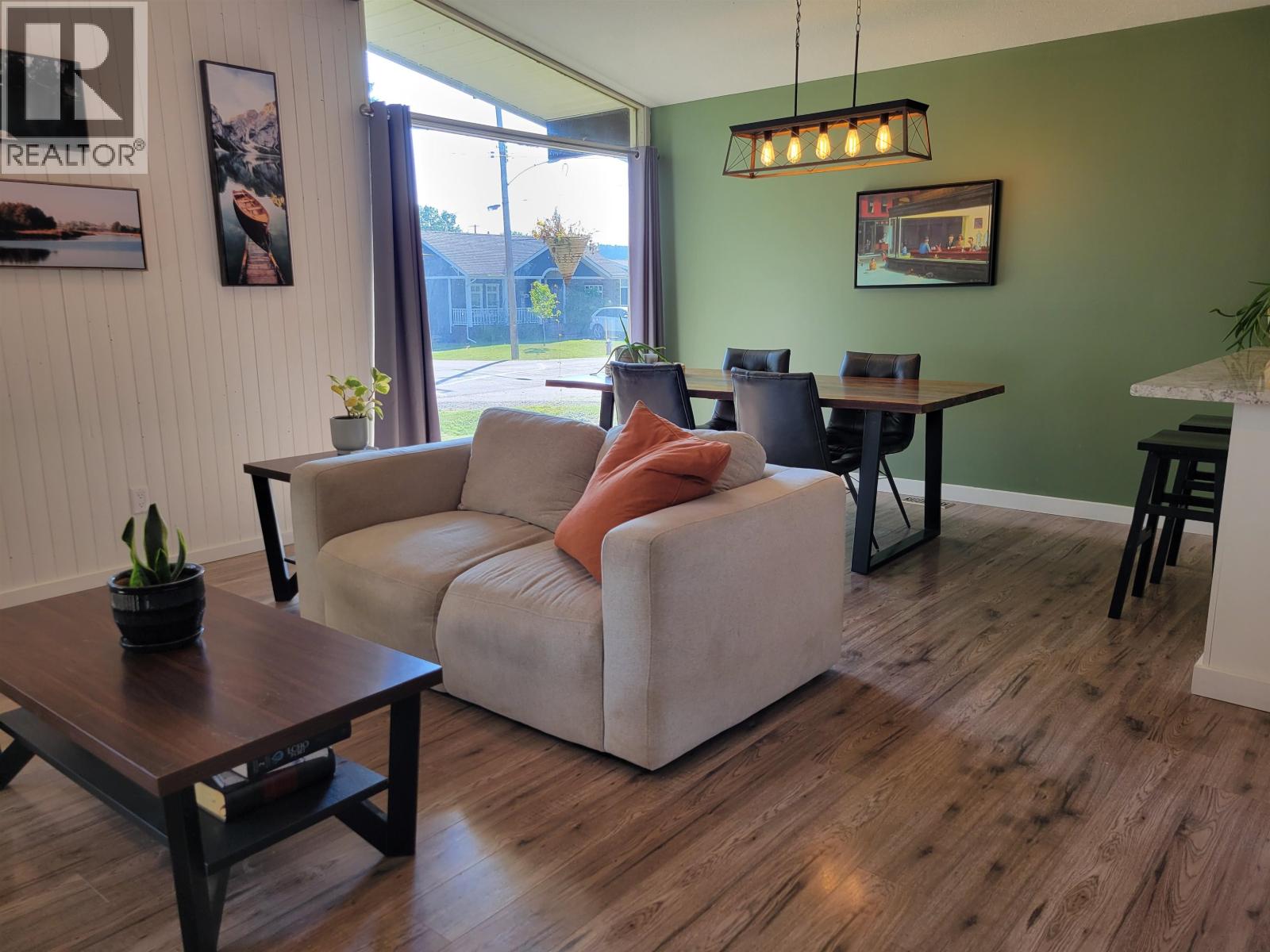 343 W COLUMBIA STREET, Vanderhoof