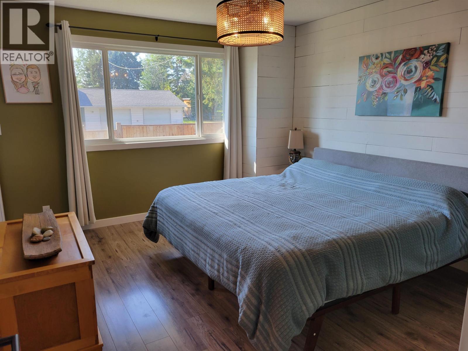 343 W COLUMBIA STREET, Vanderhoof