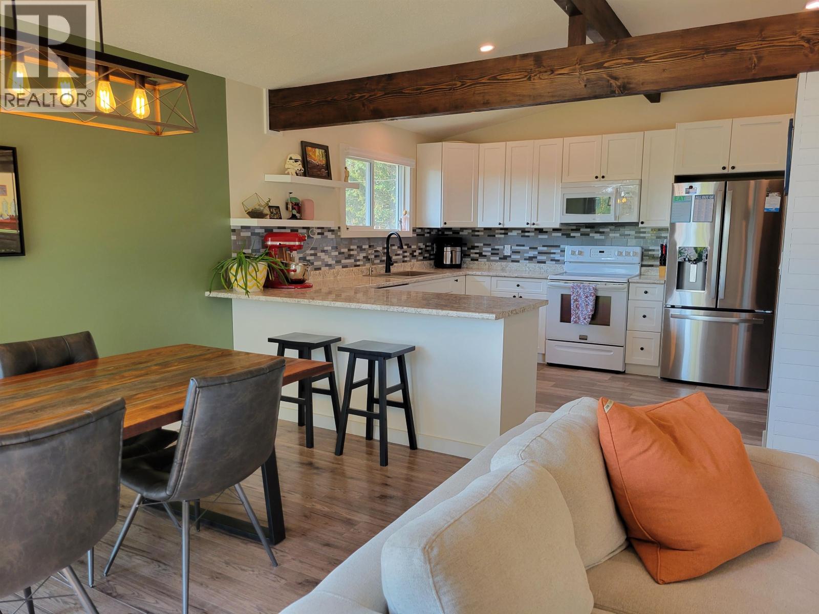 343 W COLUMBIA STREET, Vanderhoof