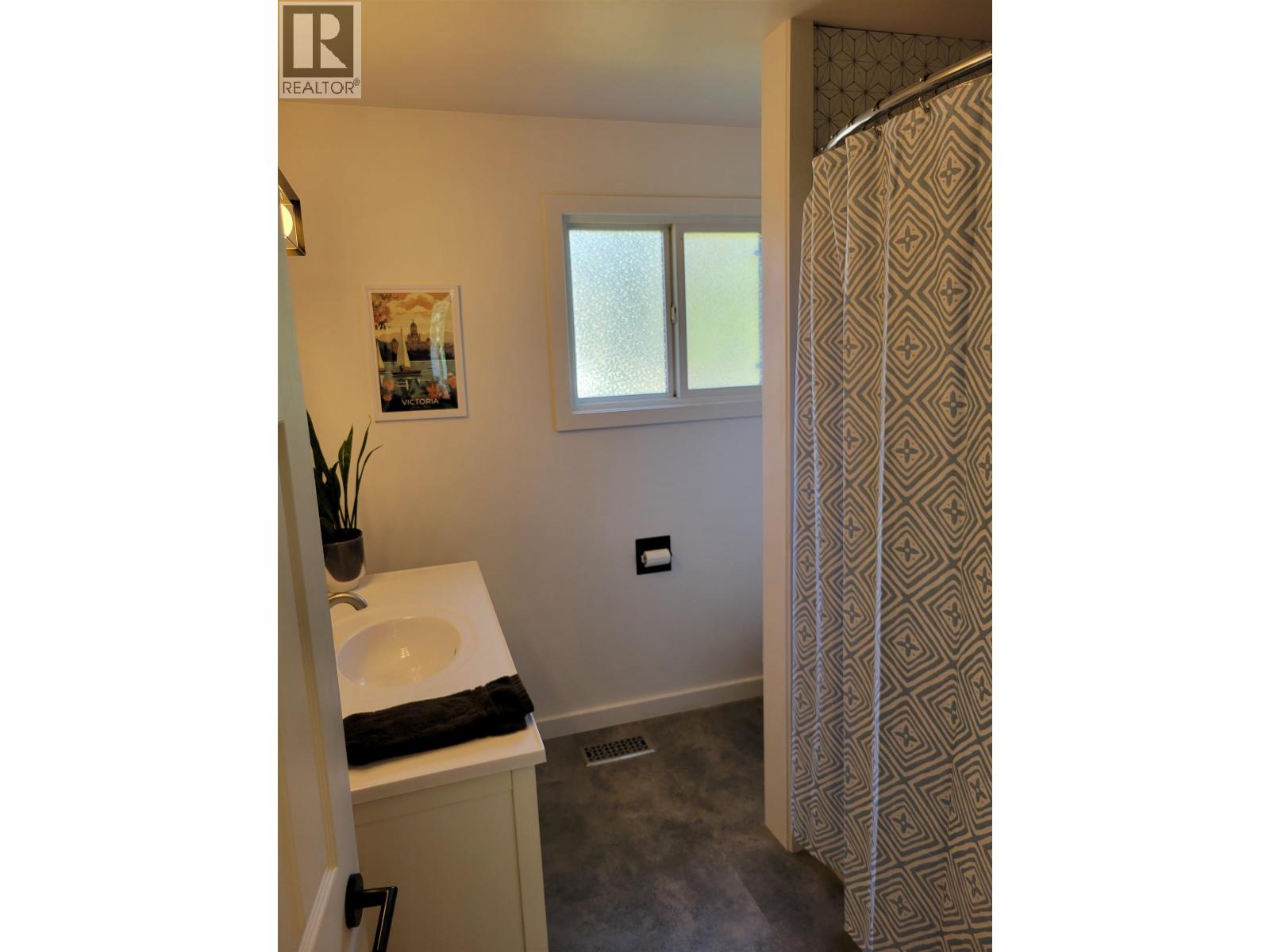 343 W COLUMBIA STREET, Vanderhoof