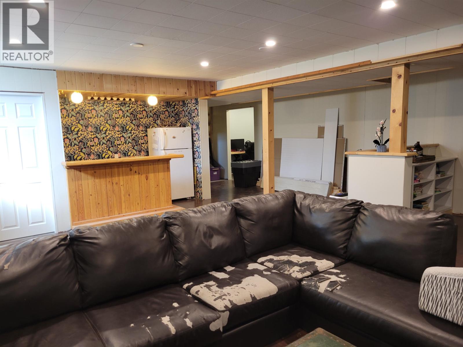 343 W COLUMBIA STREET, Vanderhoof