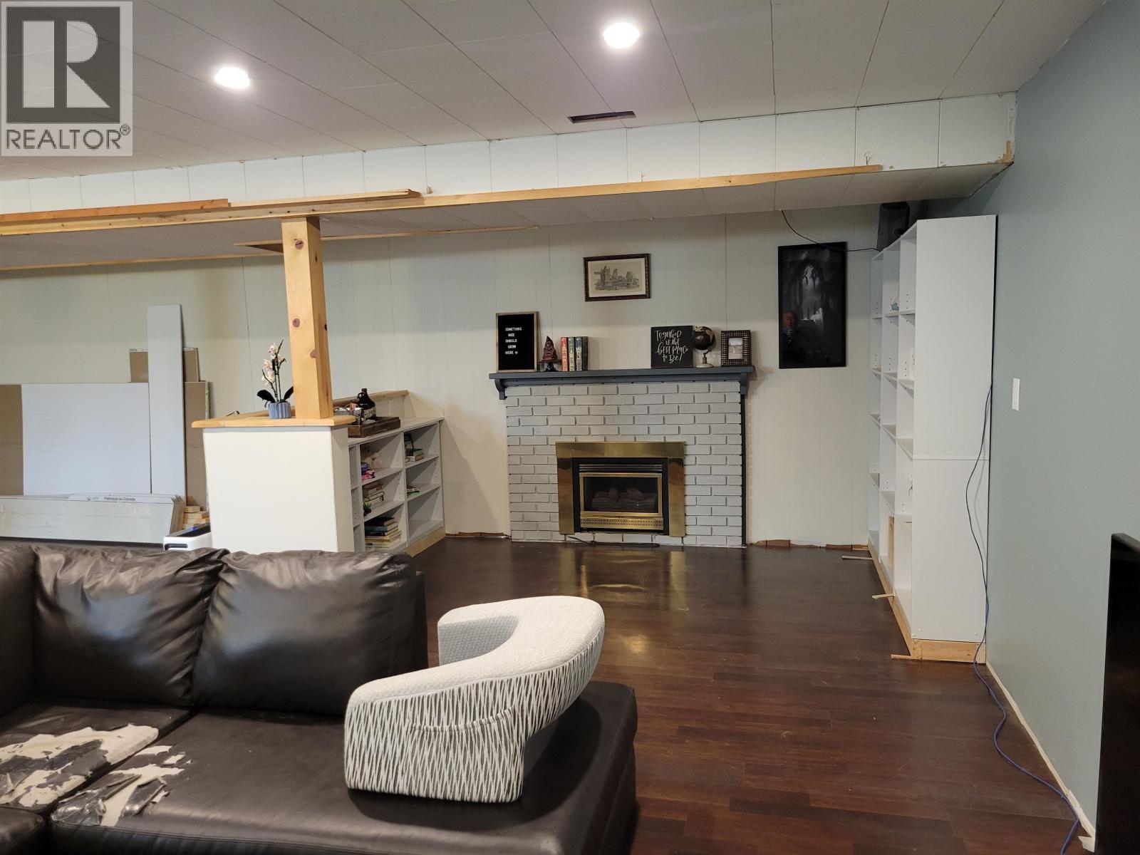 343 W COLUMBIA STREET, Vanderhoof