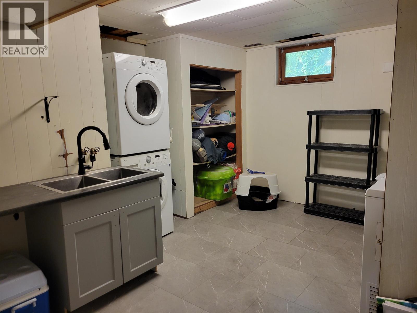 343 W COLUMBIA STREET, Vanderhoof