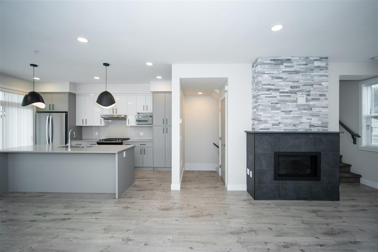 214 46150 THOMAS ROAD, Vedder Crossing, Sardis