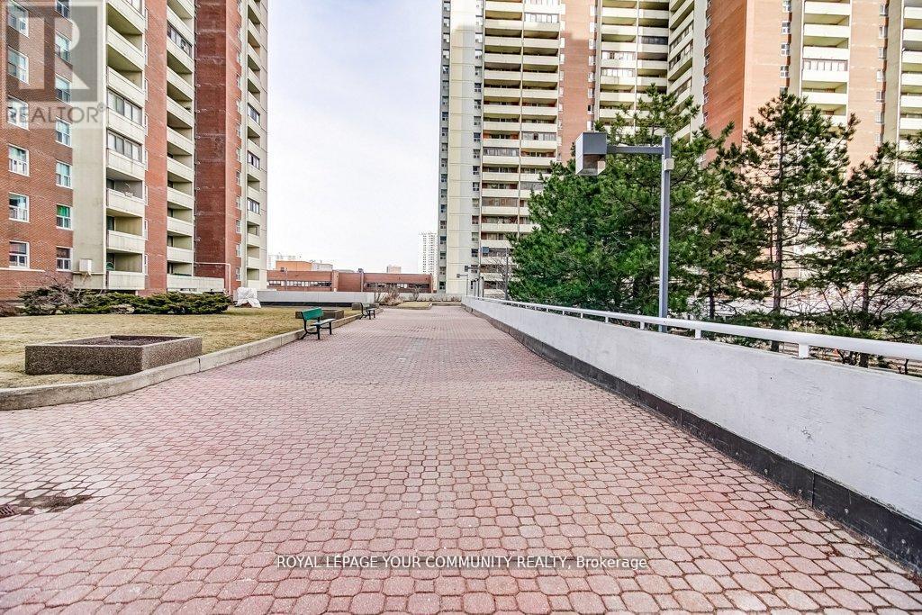 Photo 10 of 2205 1 Massey Square, Toronto ON