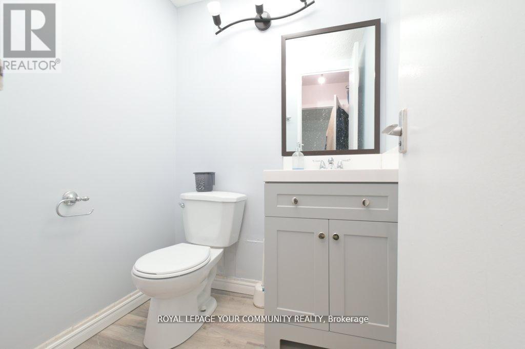 Photo 8 of 2205 1 Massey Square, Toronto ON