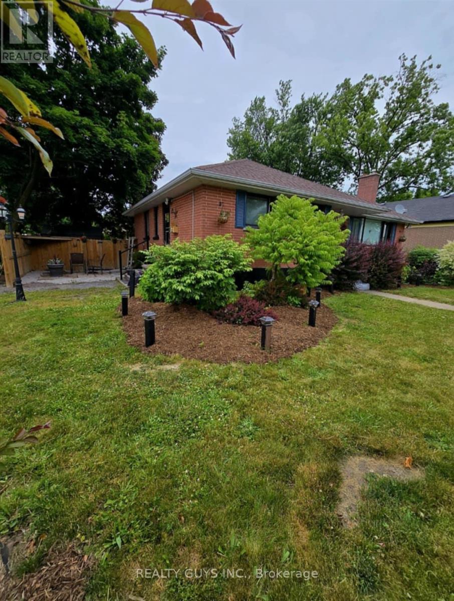 Photo 9 of 650 Crawford Drive, Peterborough ON