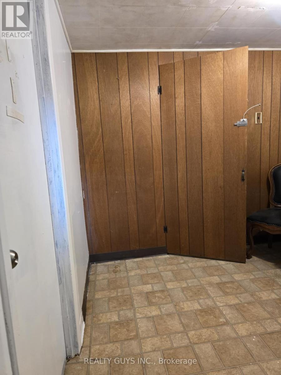 Photo 13 of 650 Crawford Drive, Peterborough ON