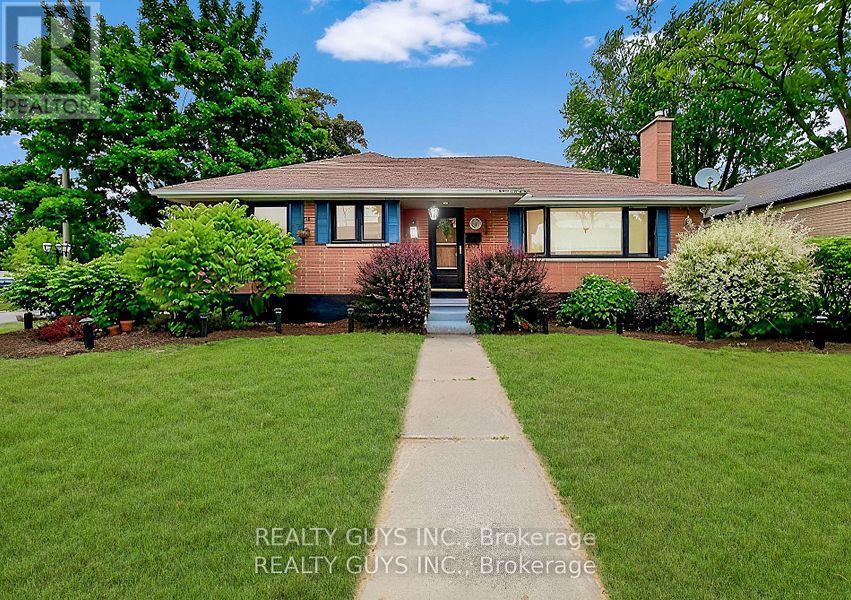 Photo 14 of 650 Crawford Drive, Peterborough ON