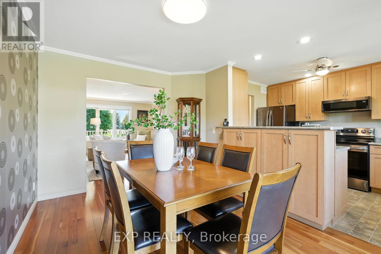 Photo 19 of 6 Cove Court, Brighton ON