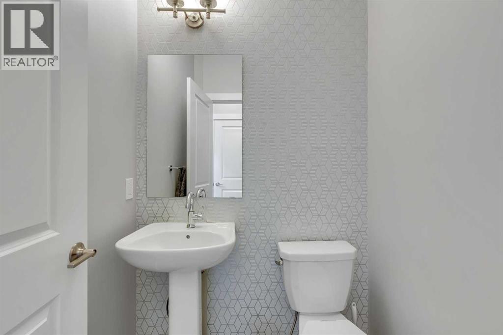 Photo 20 of 27 Cranbrook Court Se, Calgary AB
