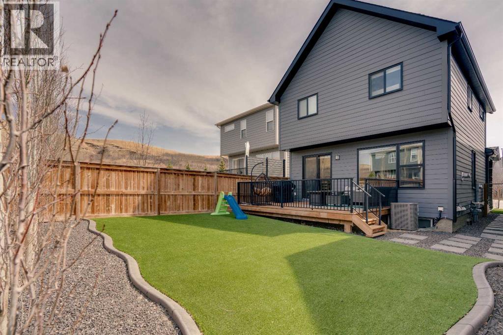 Photo 3 of 27 Cranbrook Court Se, Calgary AB