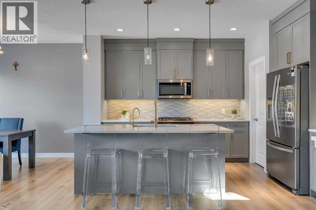 Photo 9 of 27 Cranbrook Court Se, Calgary AB