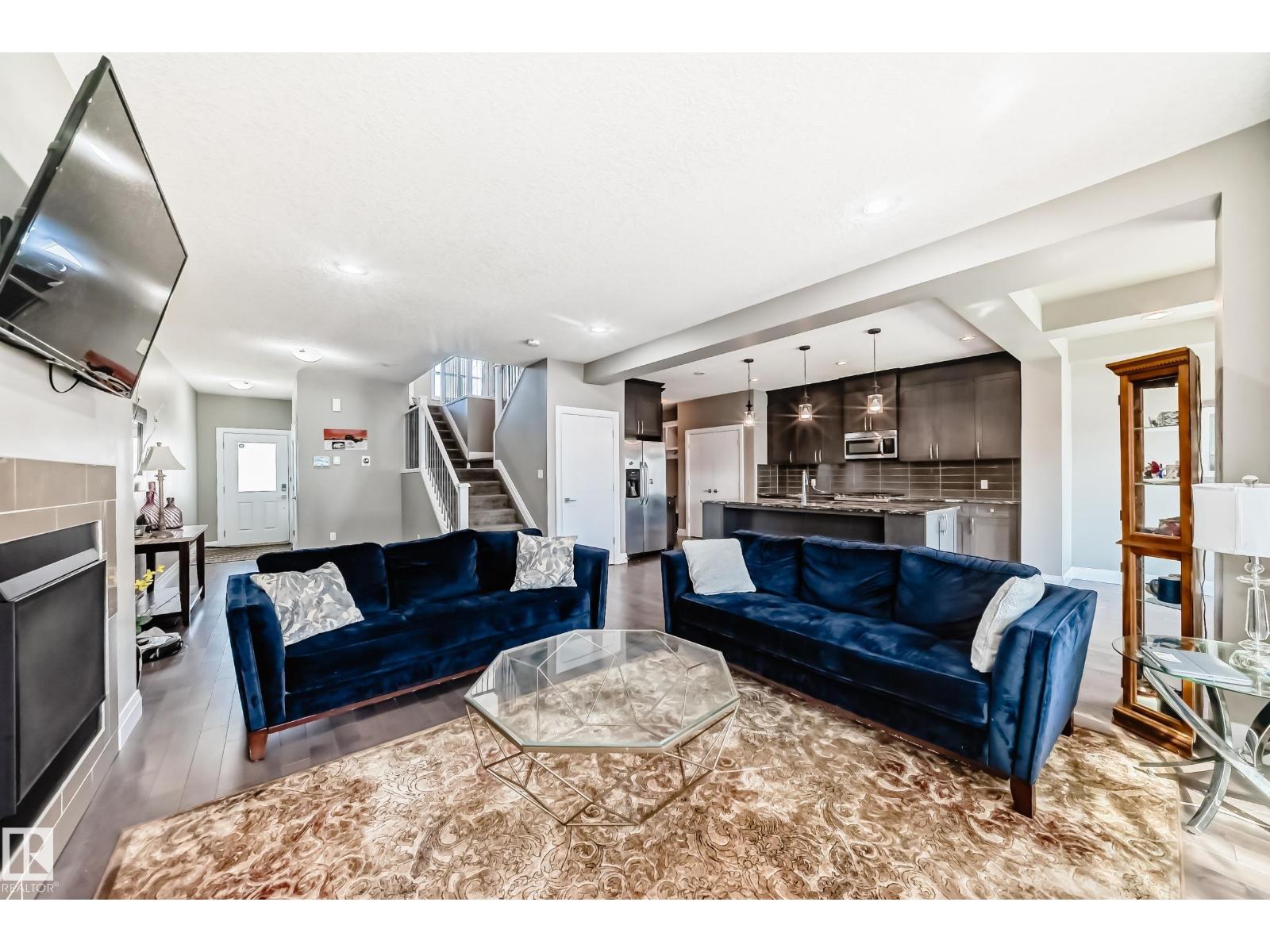 Photo 9 of 4155 Charles Link Li Sw, Edmonton AB
