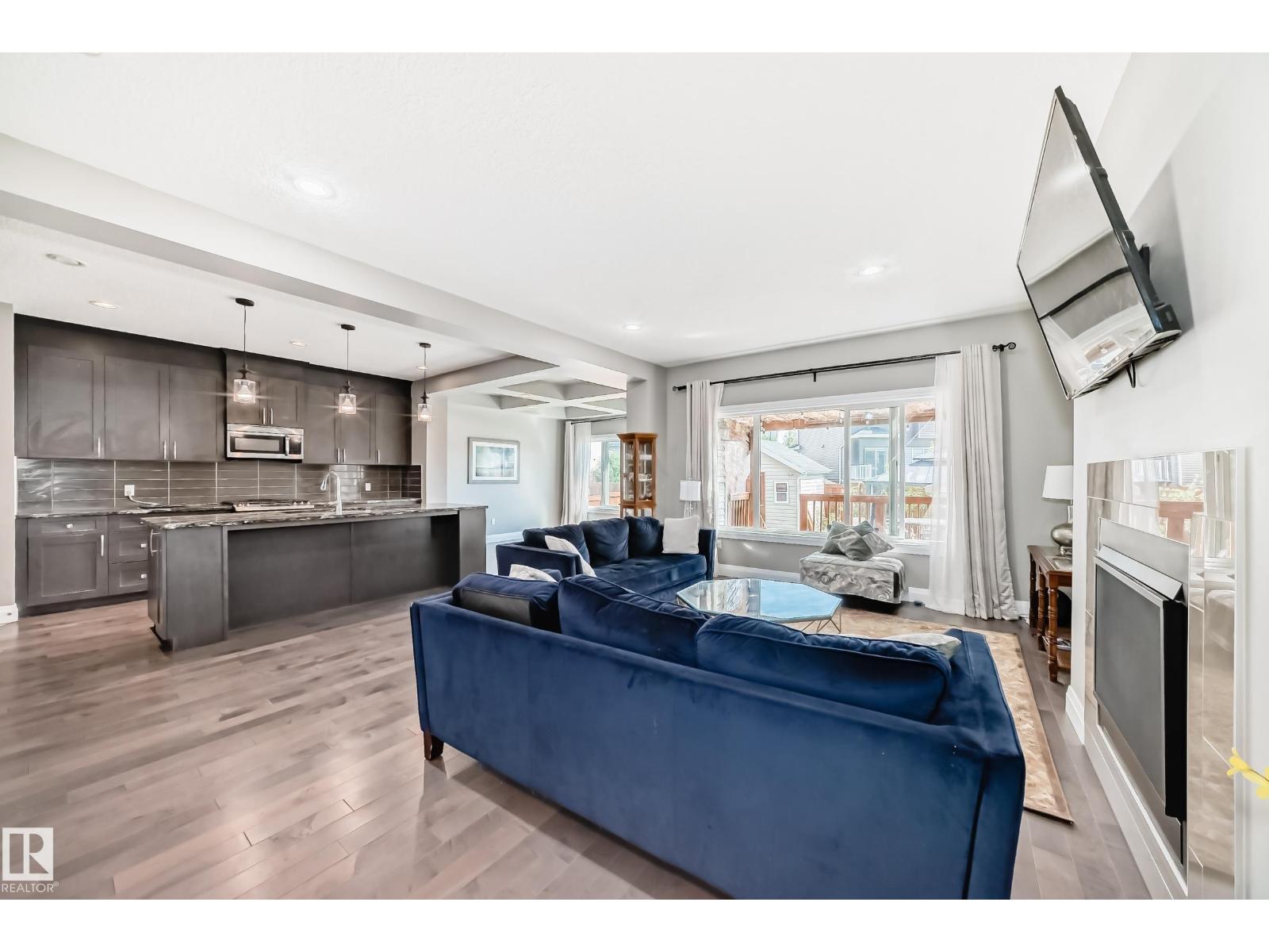 Photo 10 of 4155 Charles Link Li Sw, Edmonton AB