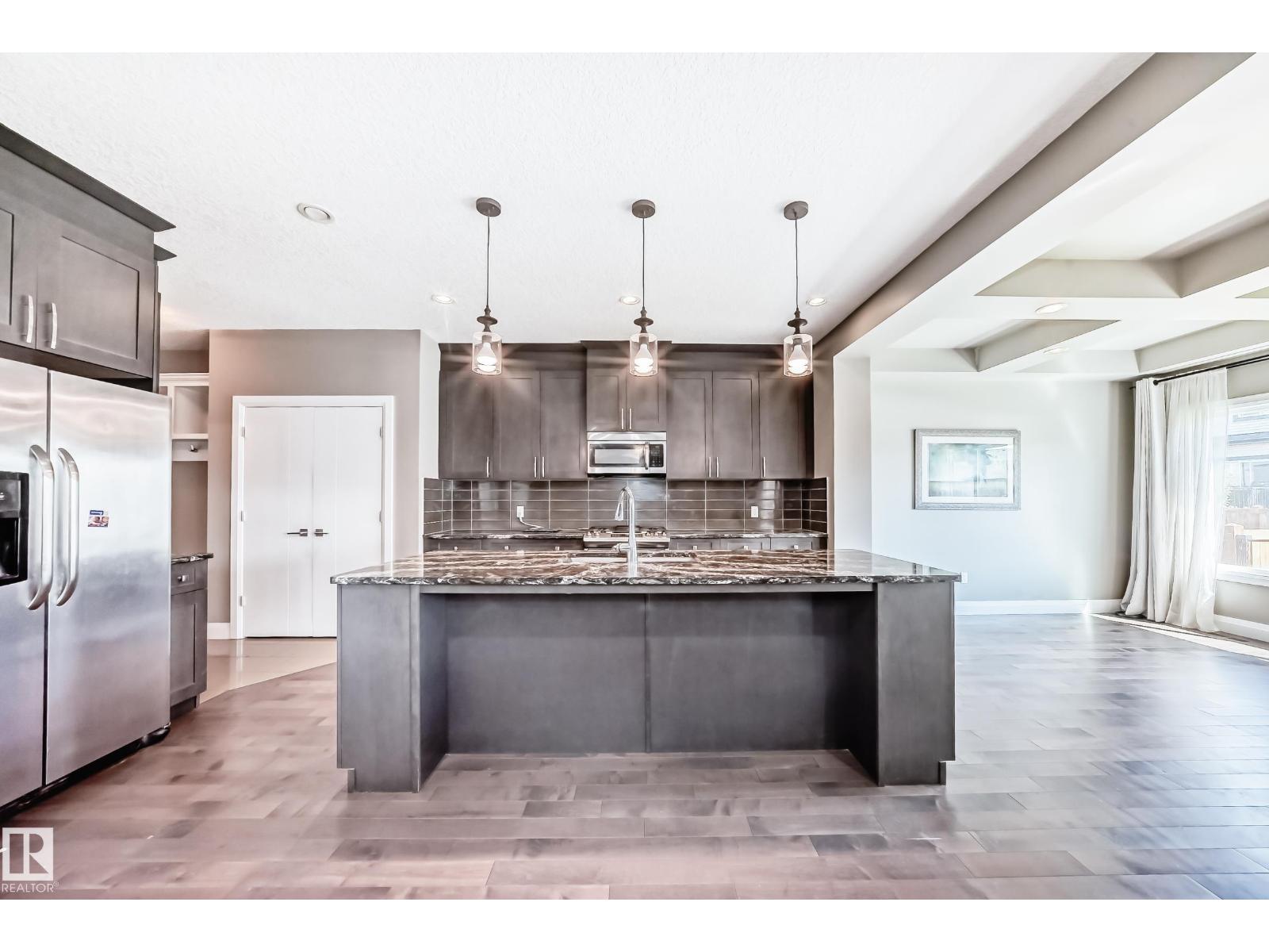 Photo 5 of 4155 Charles Link Li Sw, Edmonton AB