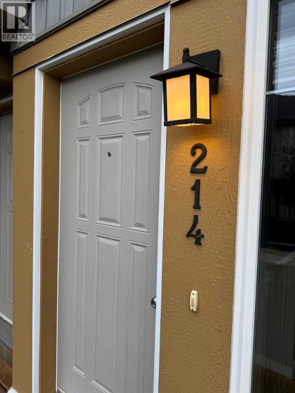Photo 1 of 214 Mckenzie Towne Lane Se, Calgary AB