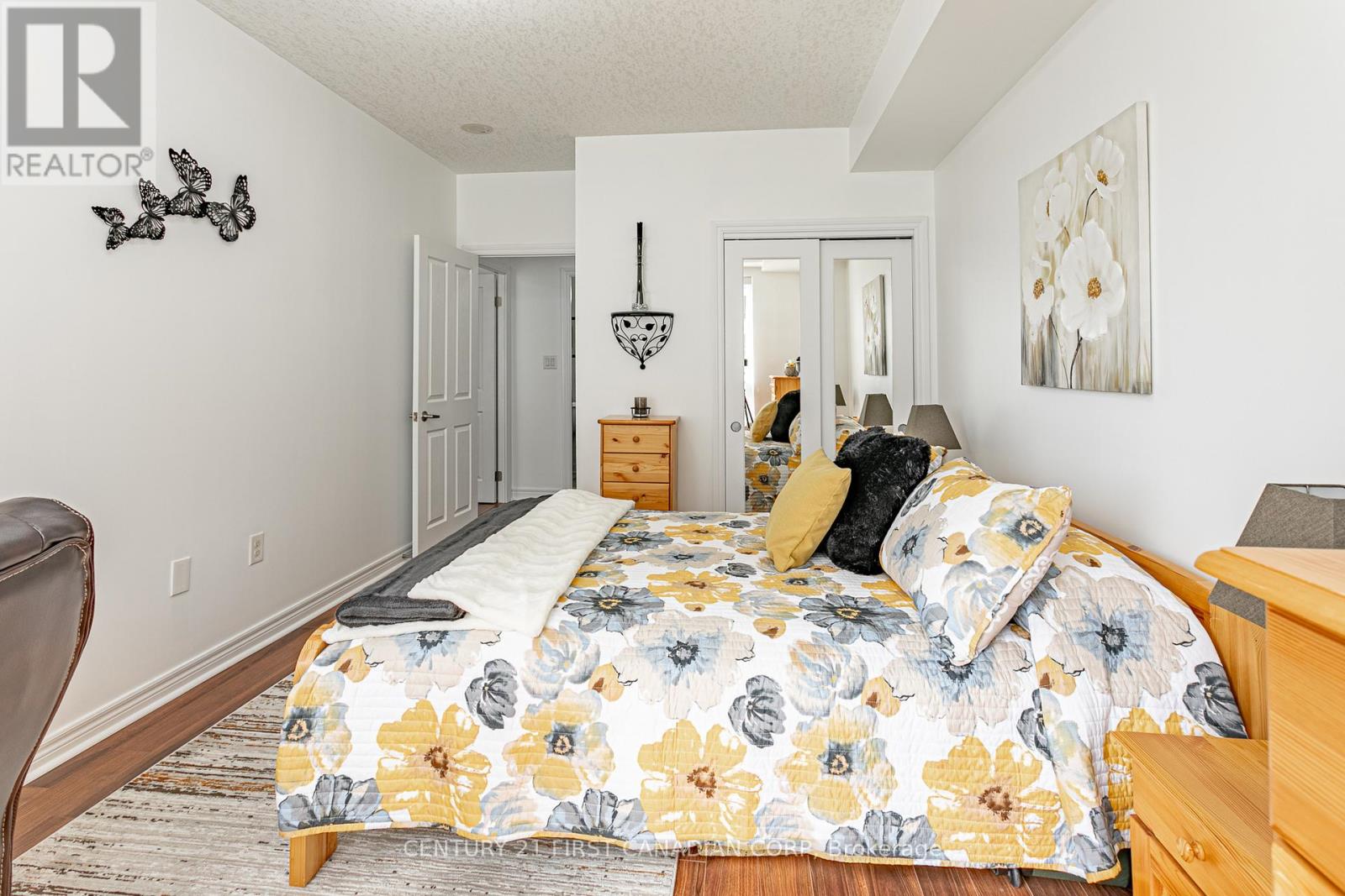 Photo 2 of 312 1030 Coronation Drive, London North ON