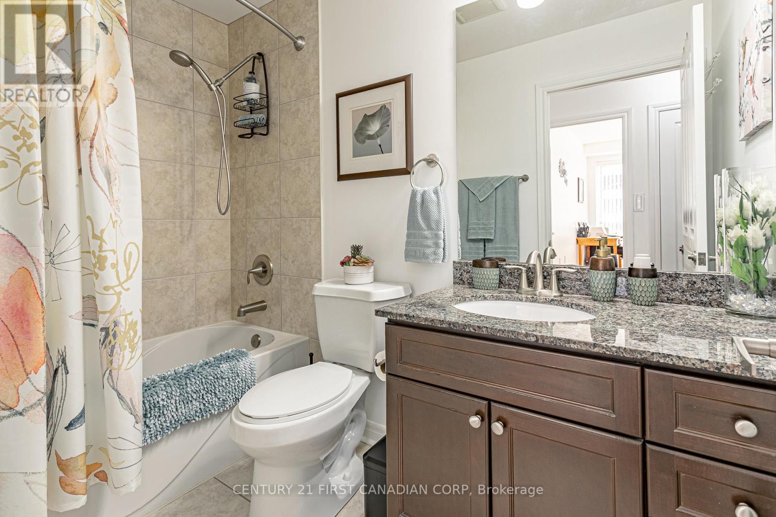 Photo 5 of 312 1030 Coronation Drive, London North ON