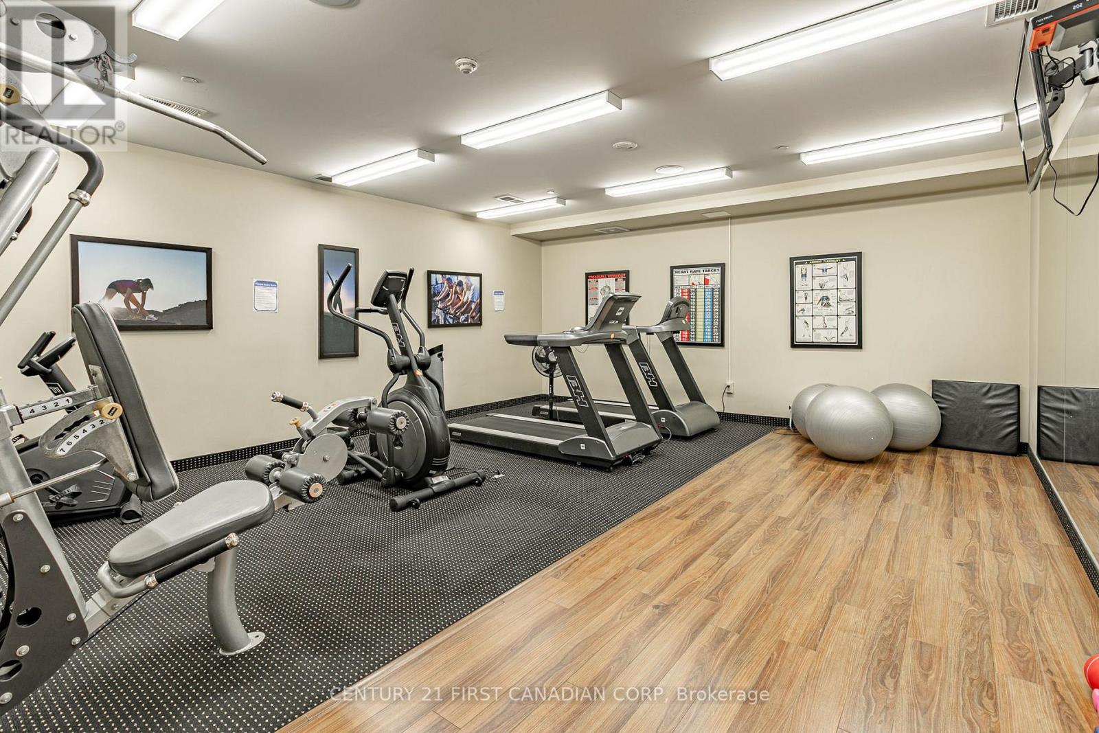 Photo 24 of 312 1030 Coronation Drive, London North ON