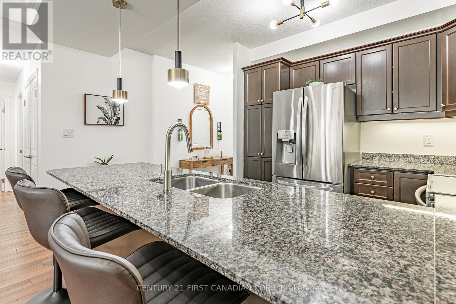 Photo 16 of 312 1030 Coronation Drive, London North ON