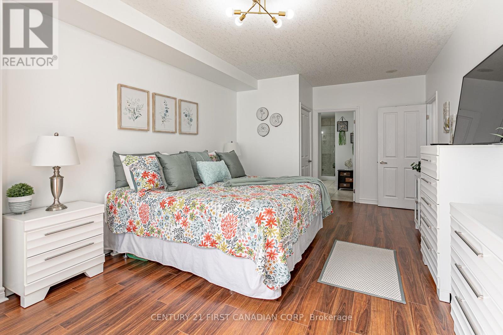 Photo 12 of 312 1030 Coronation Drive, London North ON