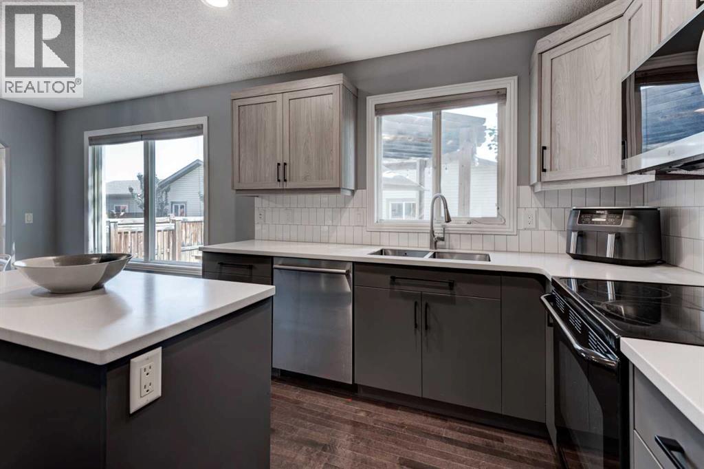 Single Family House for Sale in  Prestwick Close SE McKenzie Towne Calgary 