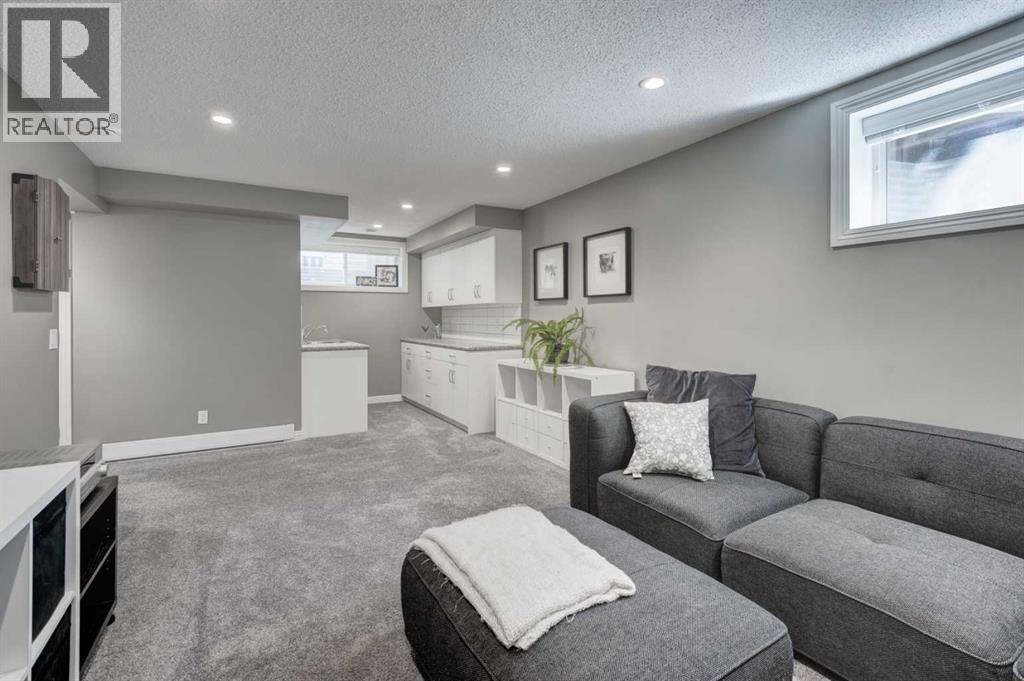 395 Prestwick Close SE, Calgary, Alberta