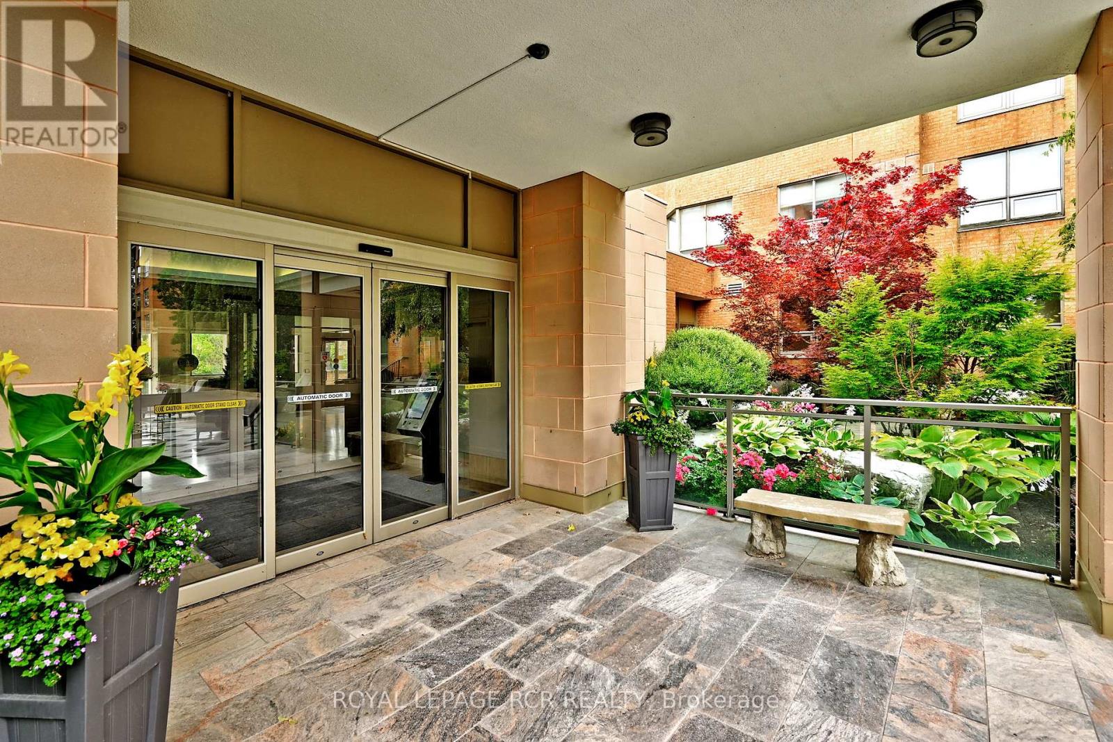 Photo 34 of 311 14924 Yonge Street, Aurora ON