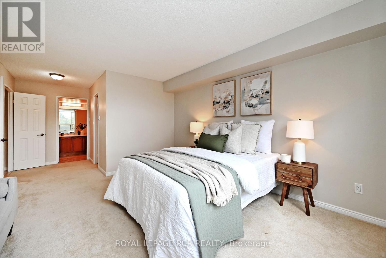 Photo 27 of 311 14924 Yonge Street, Aurora ON