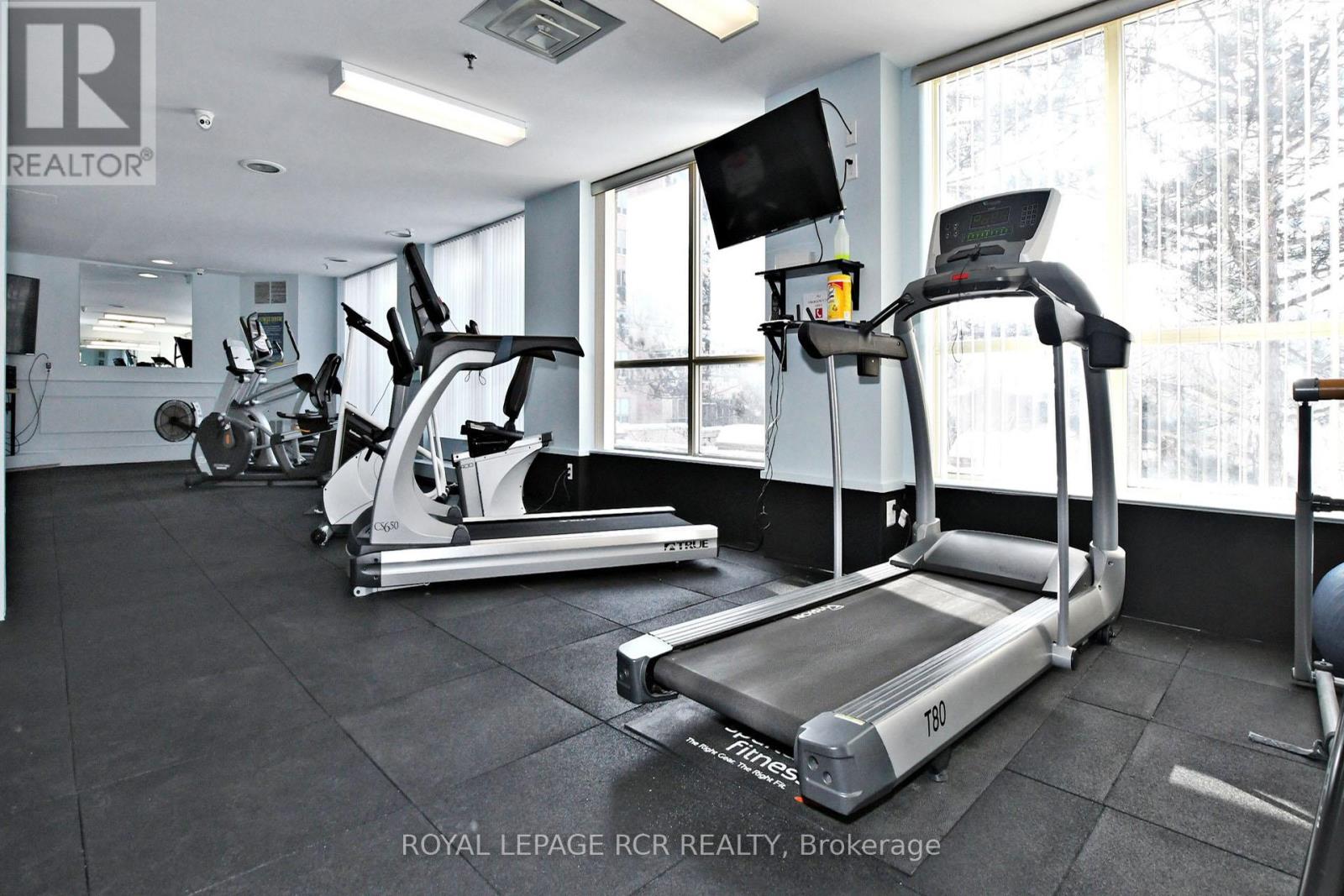 Photo 11 of 311 14924 Yonge Street, Aurora ON