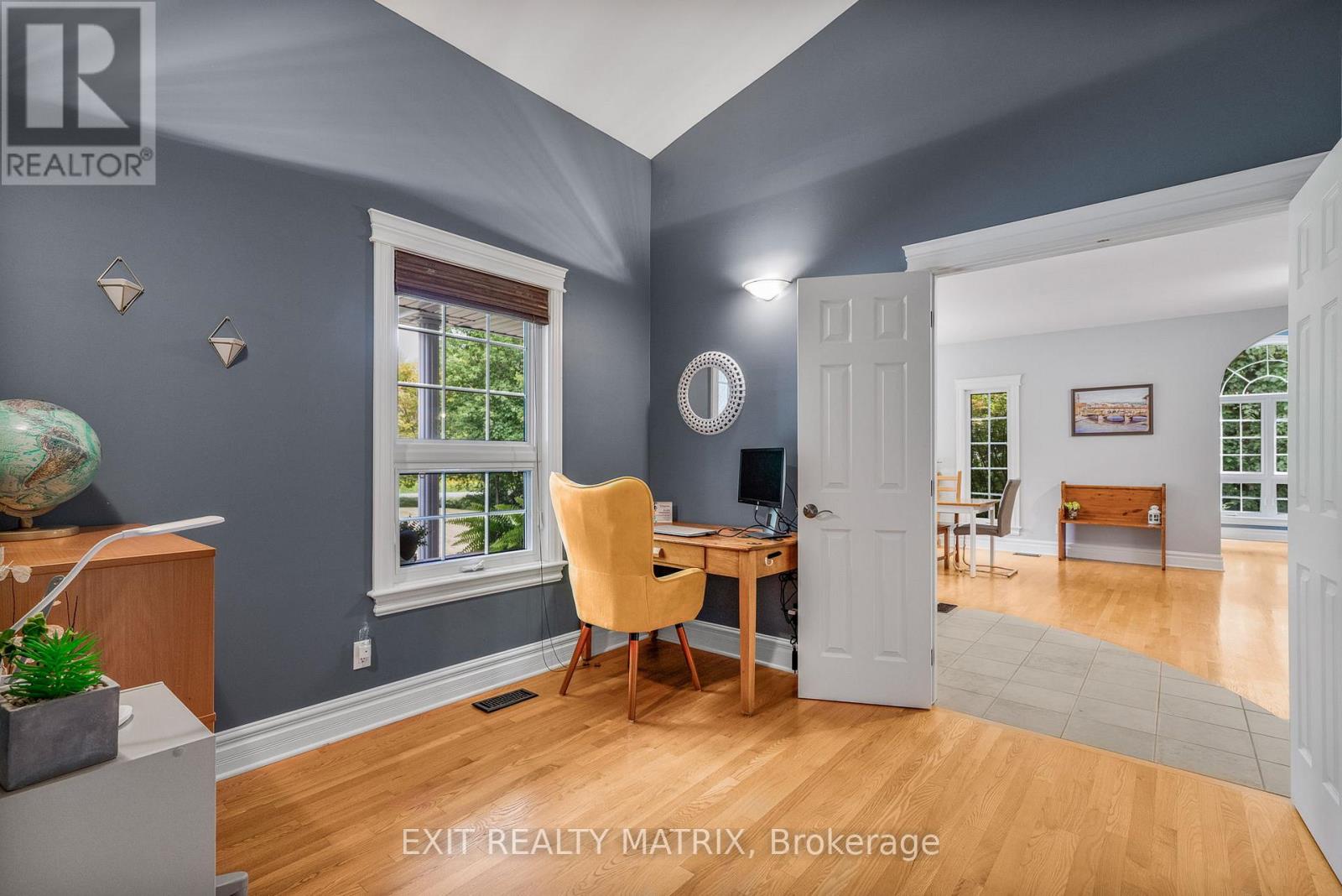 Photo 12 of 1736 Groves Road, Russell ON