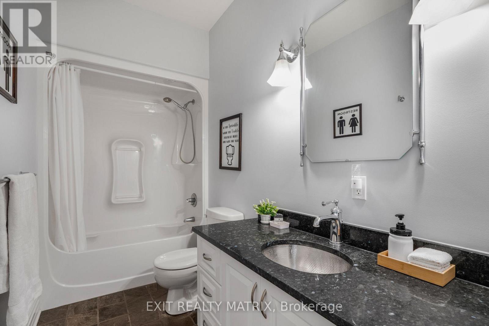 Photo 32 of 1736 Groves Road, Russell ON