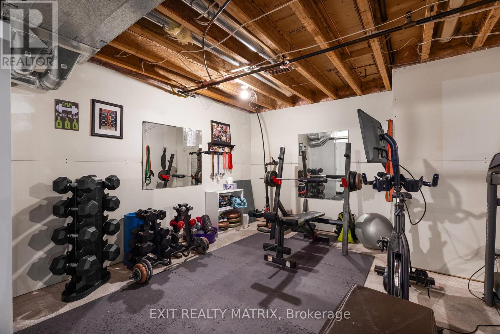Photo 33 of 1736 Groves Road, Russell ON