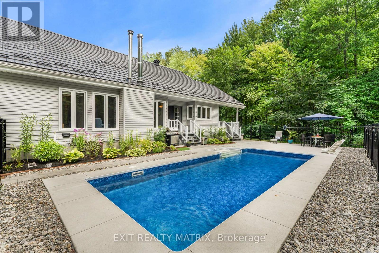 Photo 5 of 1736 Groves Road, Russell ON