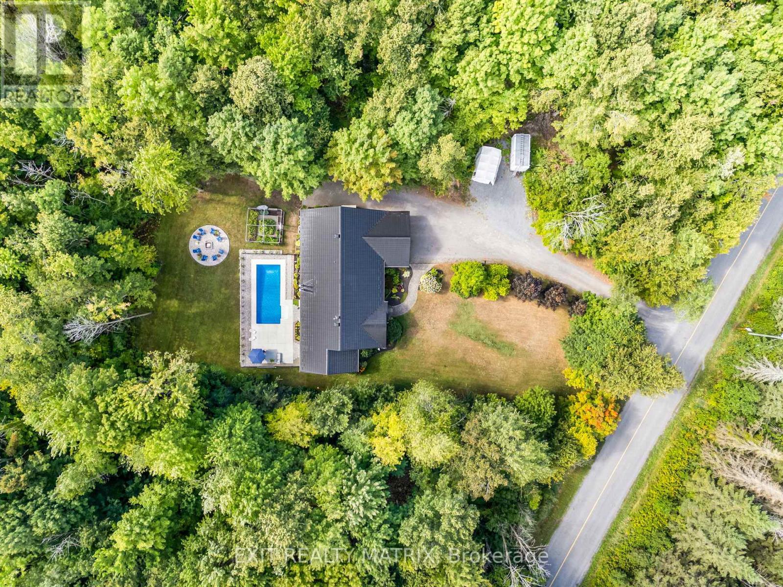 Photo 25 of 1736 Groves Road, Russell ON