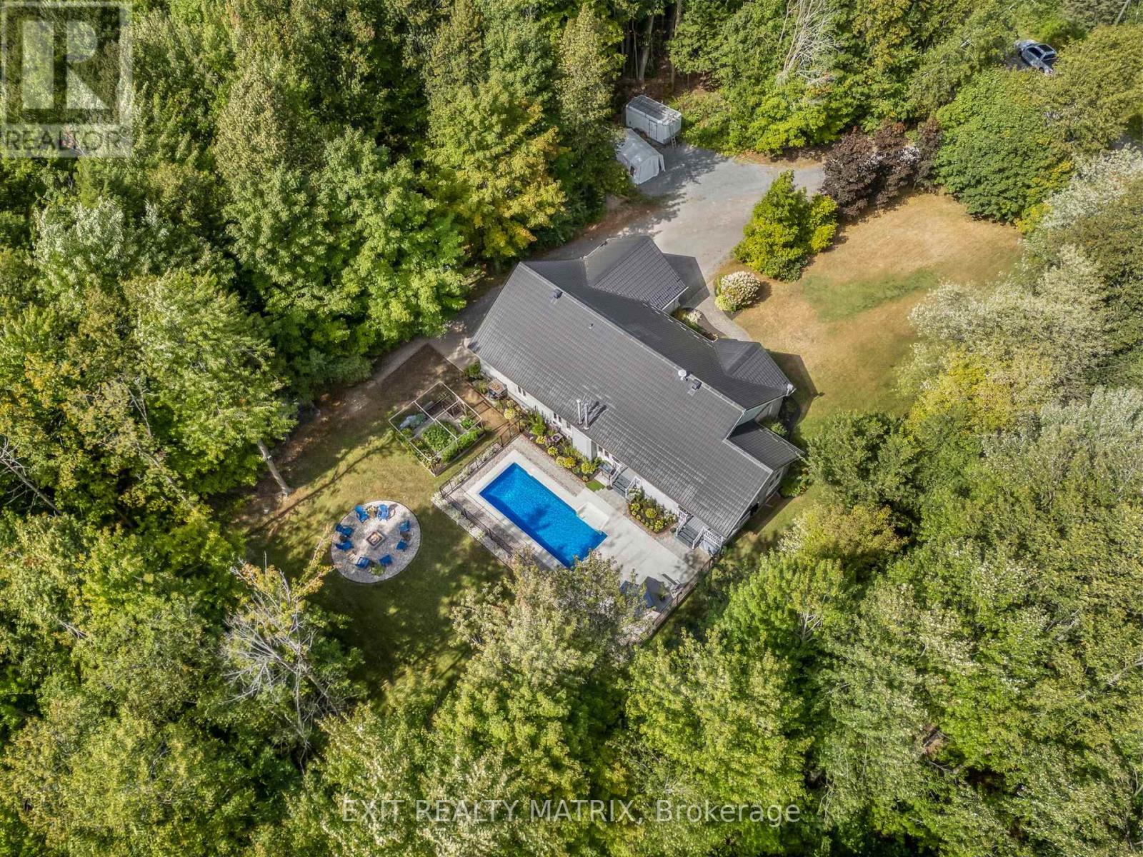 Photo 3 of 1736 Groves Road, Russell ON