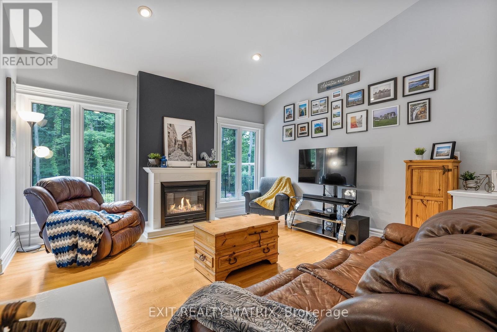 Photo 7 of 1736 Groves Road, Russell ON