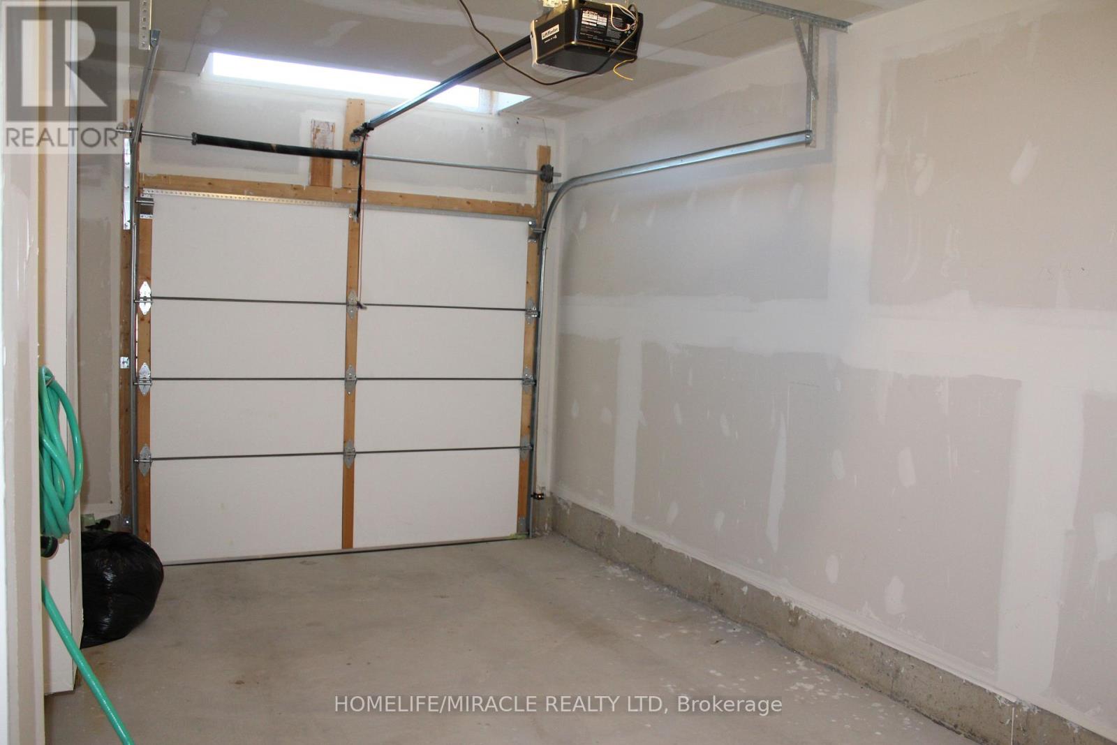 Photo 20 of 1108 Cameo Street, Pickering ON
