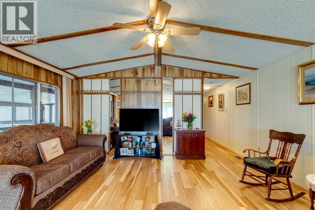 Photo 11 of 101 99 Arbour Lake Road Nw, Calgary AB