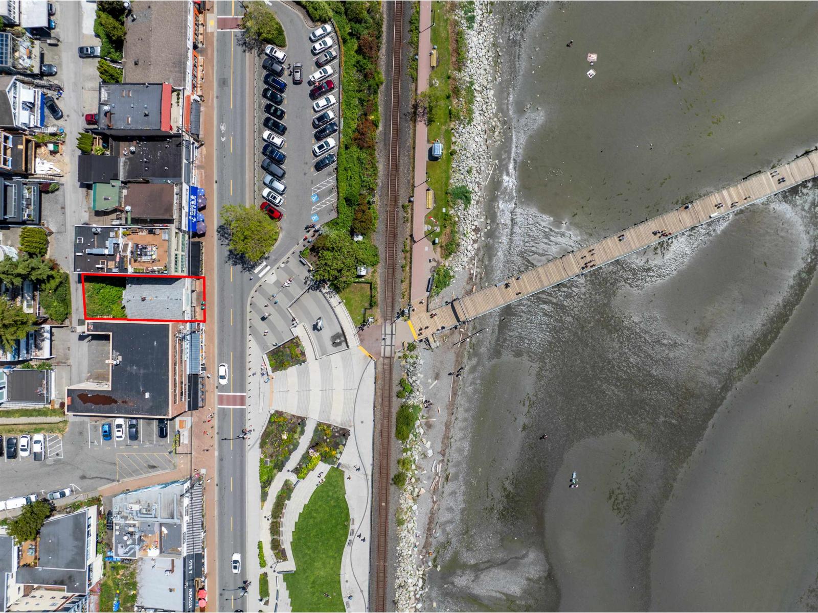 Photo 2 of 15053 Marine Drive, White Rock BC