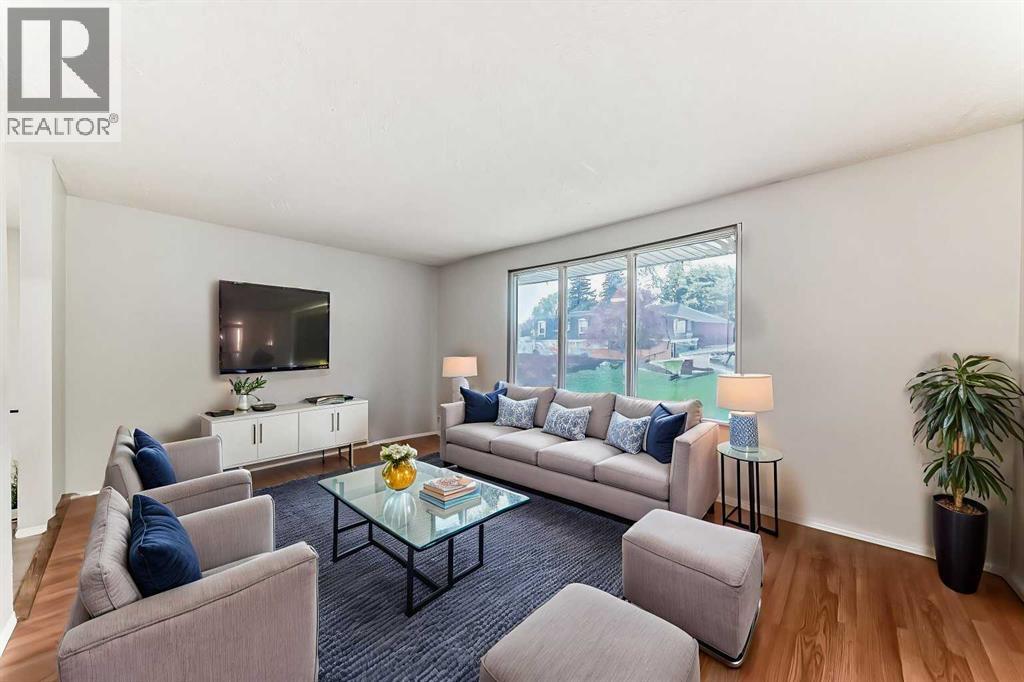 Photo 20 of 1019 Canfield Crescent Sw, Calgary AB