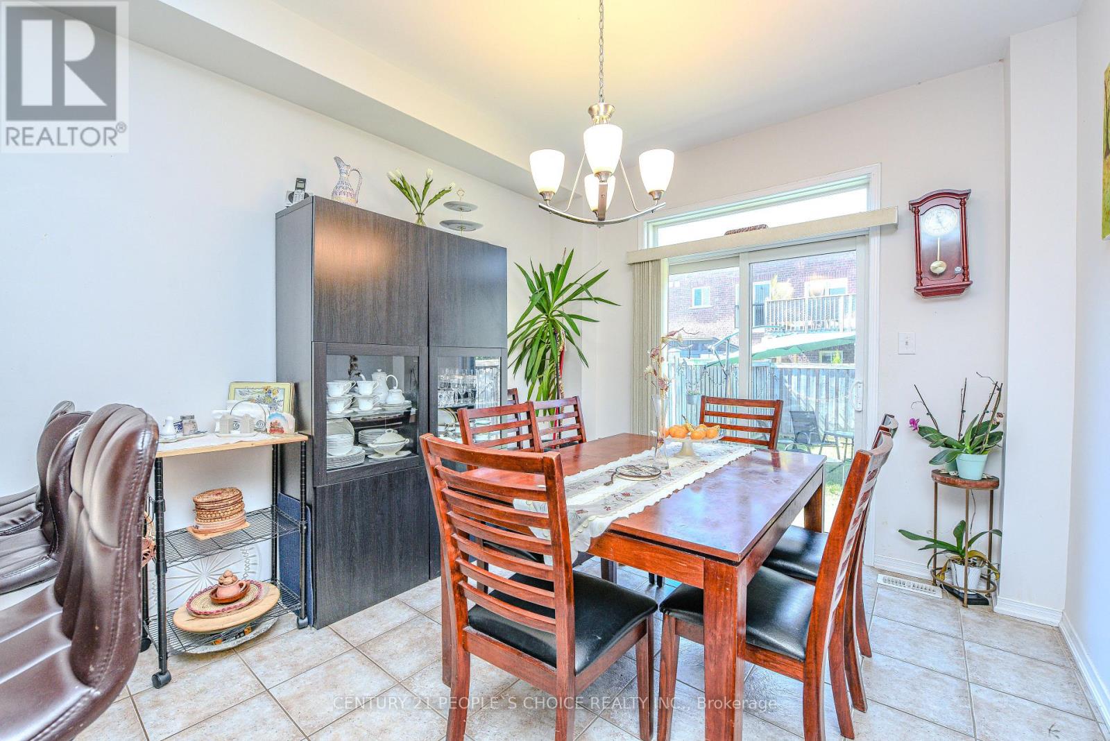 Photo 14 of 2043 Fiddlers Way, Oakville ON