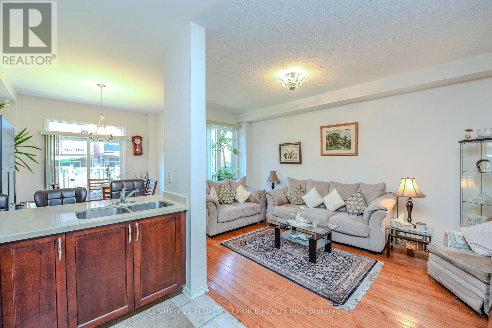 Photo 13 of 2043 Fiddlers Way, Oakville ON