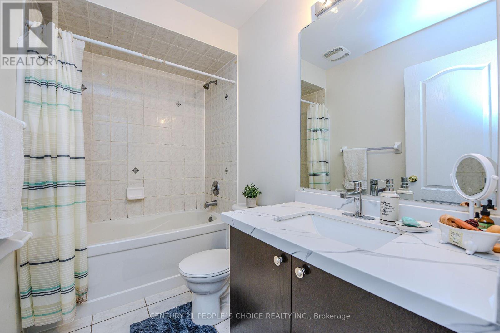 Photo 1 of 2043 Fiddlers Way, Oakville ON