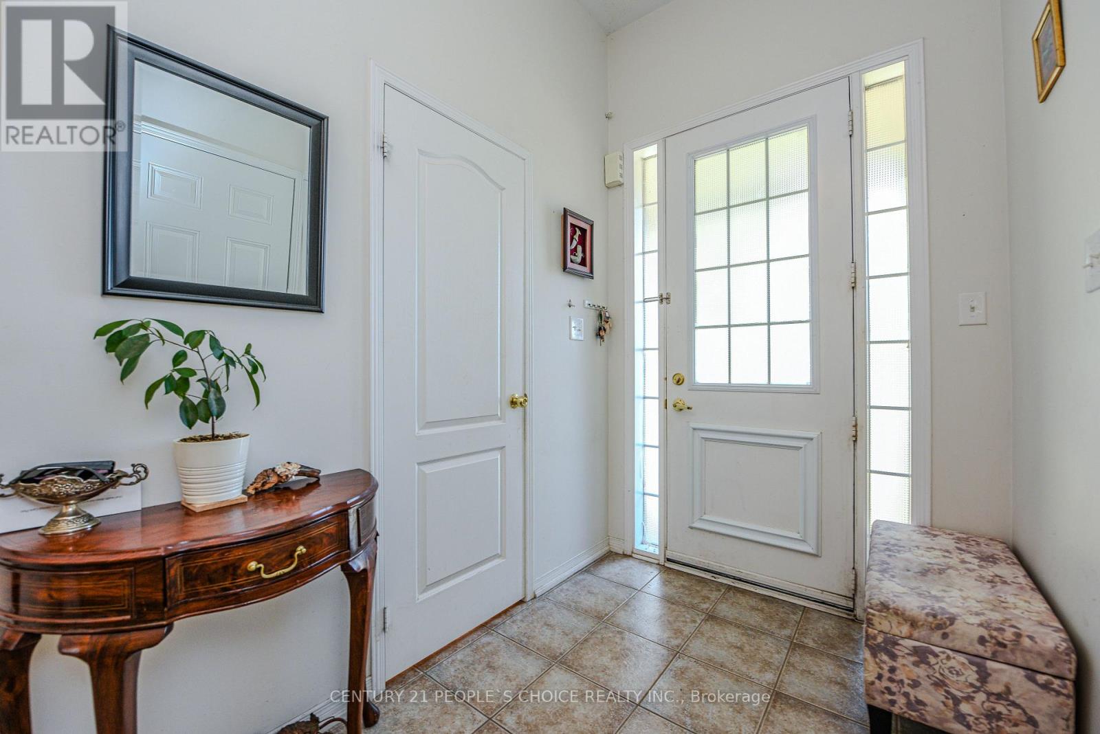 Photo 18 of 2043 Fiddlers Way, Oakville ON