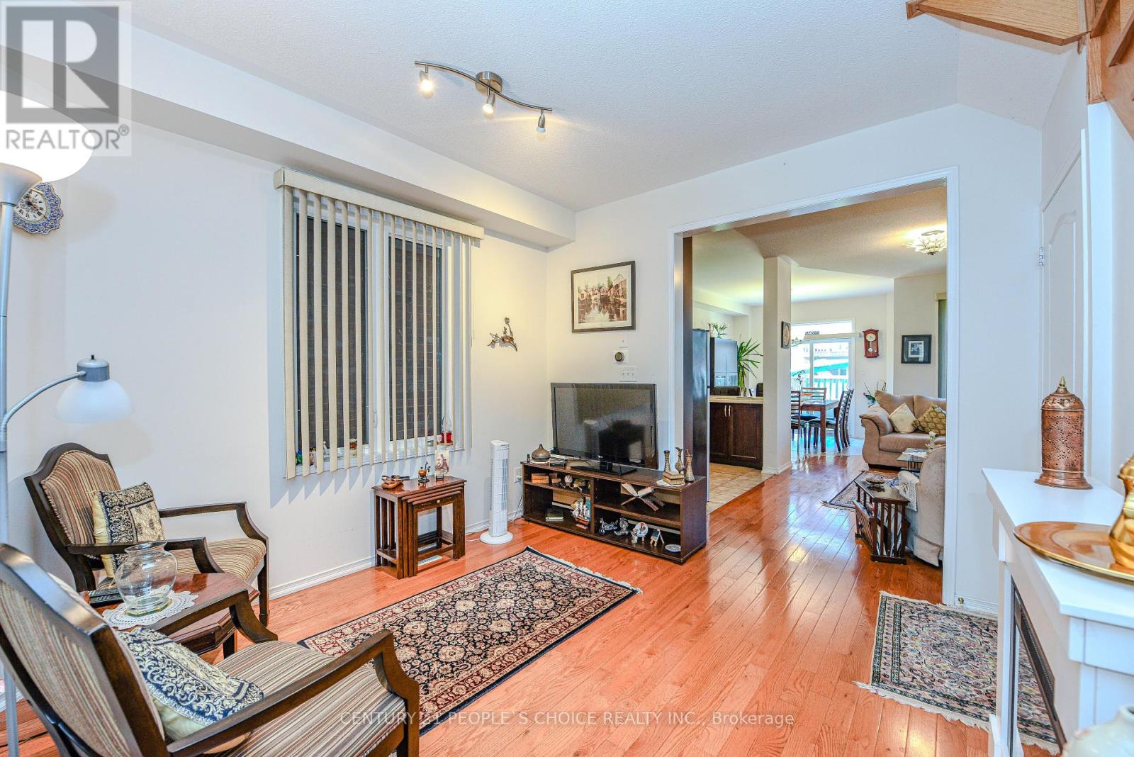 Photo 8 of 2043 Fiddlers Way, Oakville ON