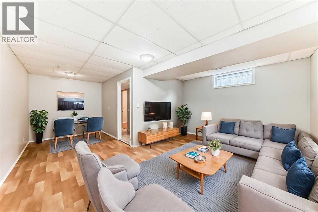 Photo 28 of 1019 Canfield Crescent Sw, Calgary AB