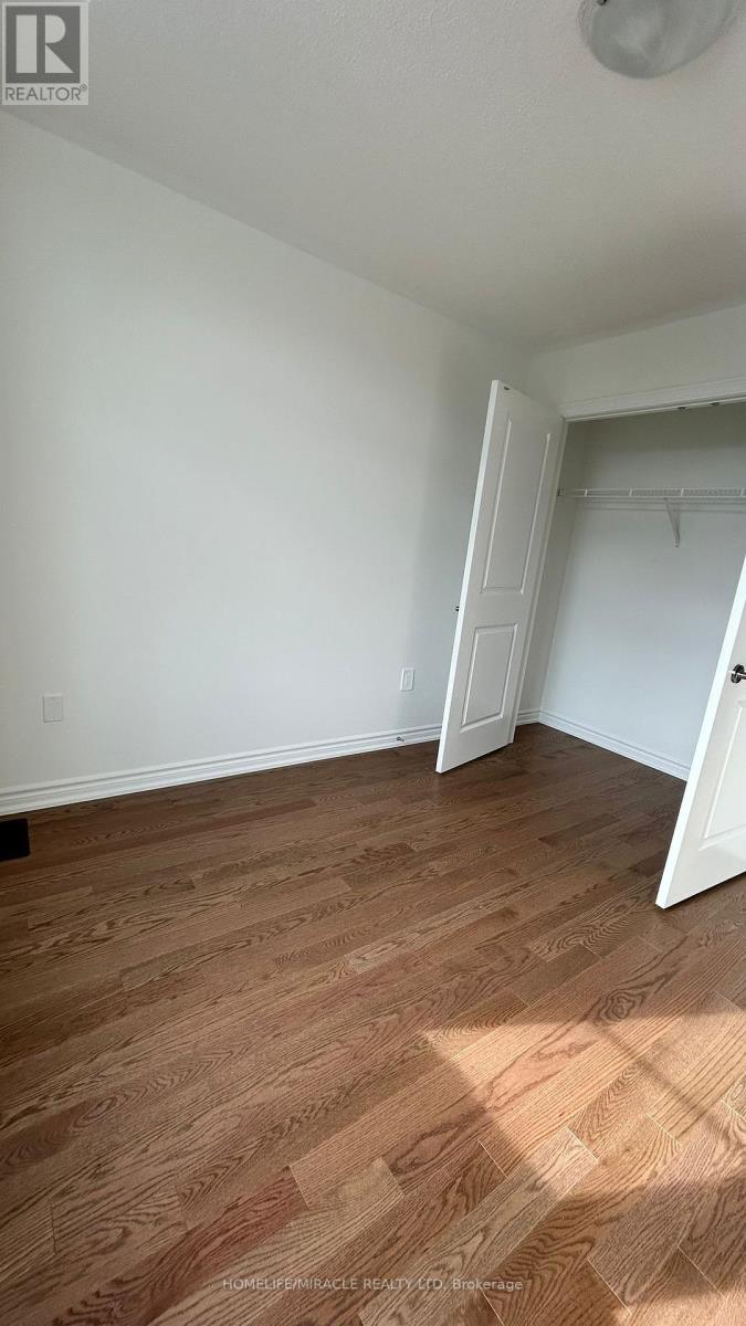 Photo 11 of 1431 Savoline Boulevard, Milton ON