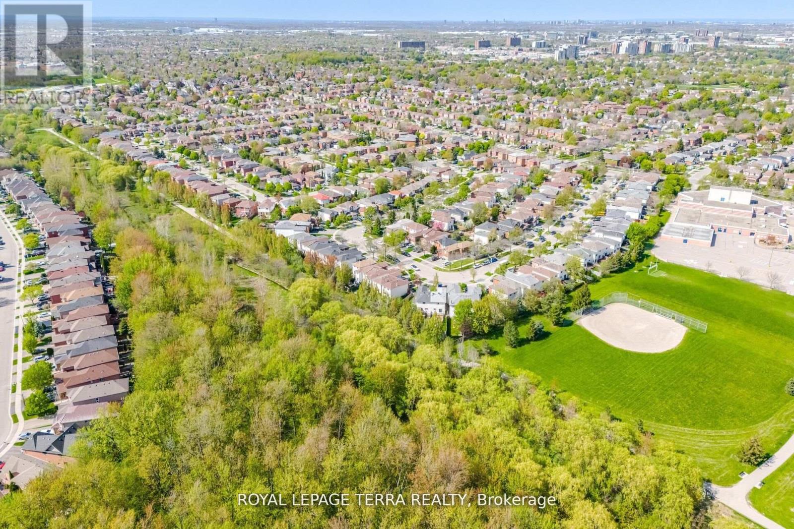 Photo 50 of 3407 Nighthawk Trail, Mississauga ON